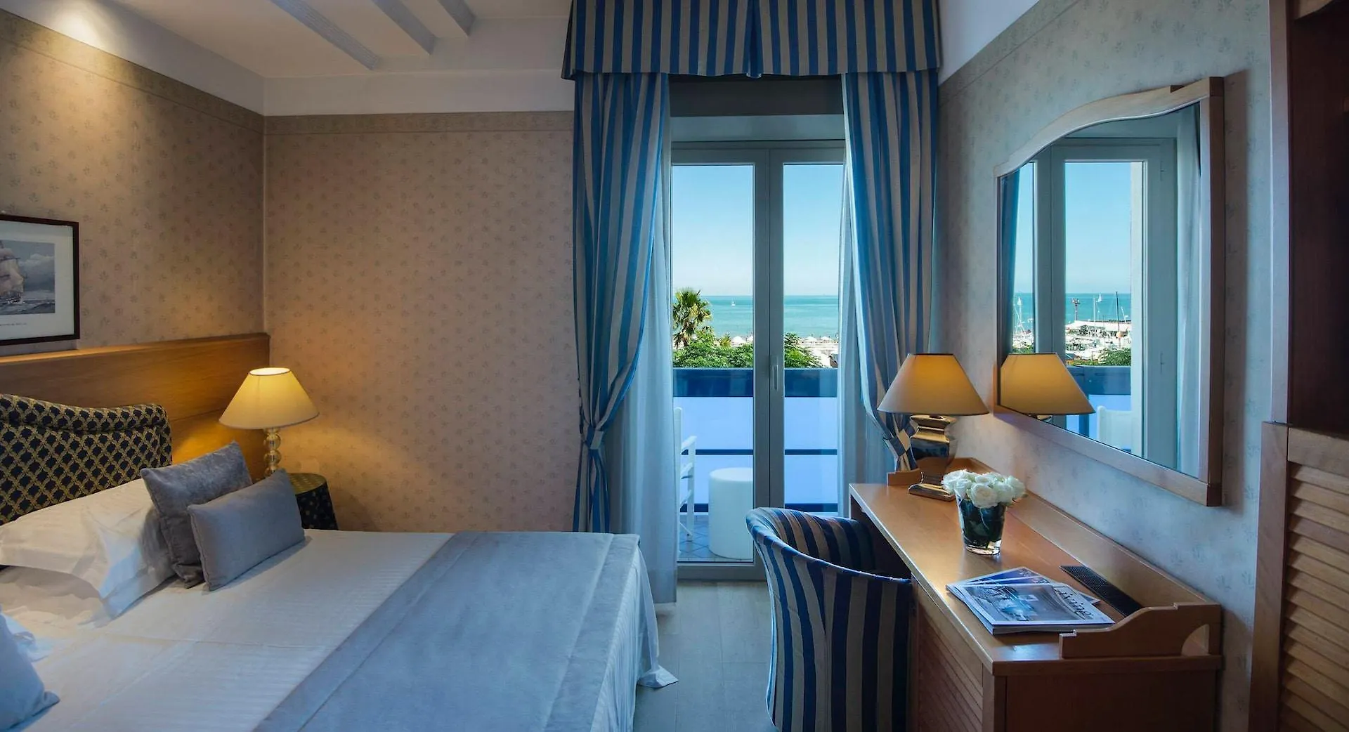 ****  Hotel Lungomare Riccione Itálie