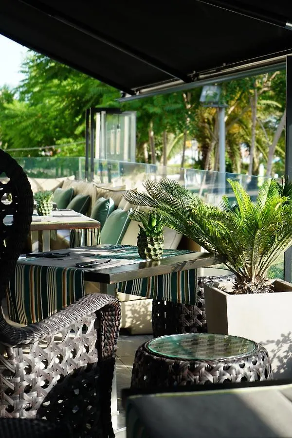 Hotel Lungomare Riccione 4*,  Włochy