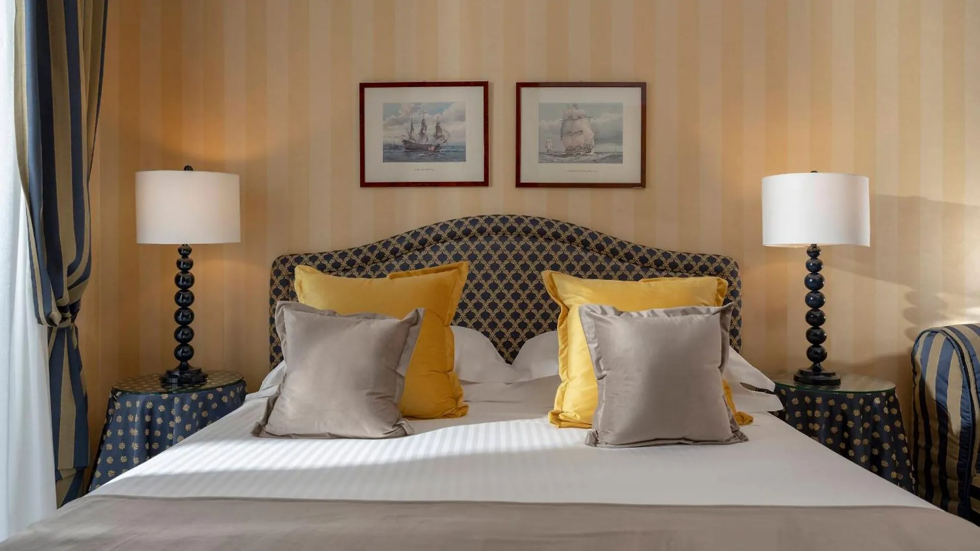 Hotel Lungomare Riccione 4*,  Włochy