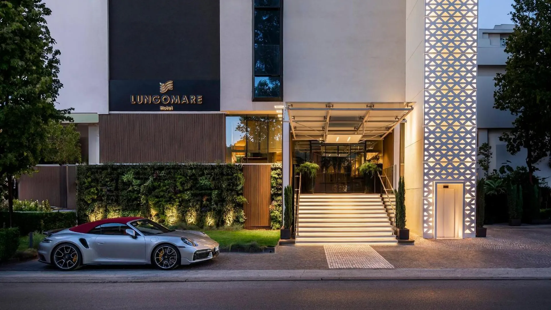 Hotel Lungomare Riccione 4*,